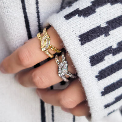 BAGUETTE KNOT RING