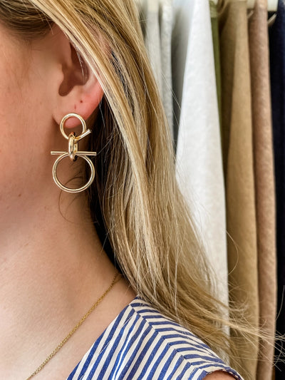 GOLDEN KNOT EARRINGS