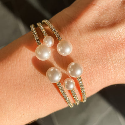 THREE TEAR PEARL & CRYSTAL BRACELET