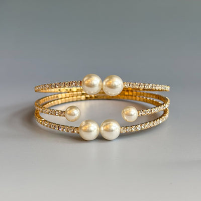THREE TEAR PEARL & CRYSTAL BRACELET