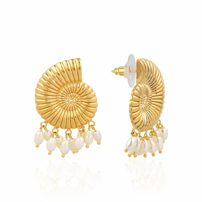 GOLD SEASHELL EARRINGS WITH PEARL DROPS