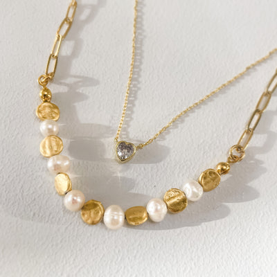 PEARL & GOLD PLATES ON PAPERCLIP CHAIN